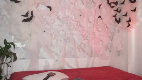 Lyla OF roselinedior online show from 25, 10, 2025