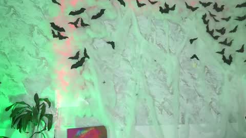 Lyla OF roselinedior online show from 29, 10, 2025