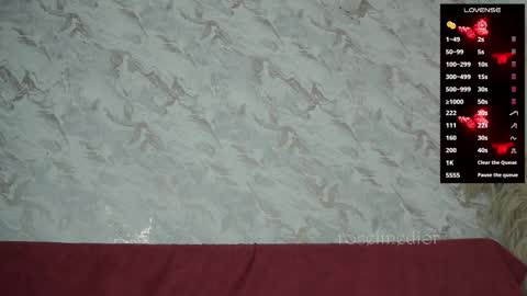 Lyla OF roselinedior online show from 24, 11, 2025