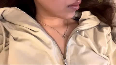 Snapshot of rosenavillifana chatting on 4, 12, 2025 Mimi online show from 4, 12, 2025