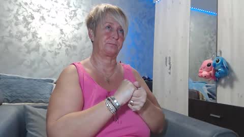 Lovepinklilly online show from 12, 1, 2026