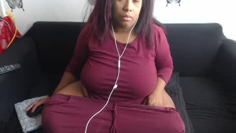 LAURA online show from 19, 11, 2025