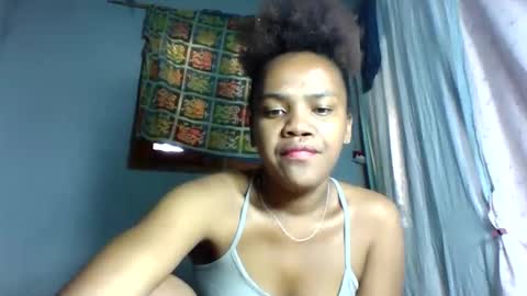 Snapshot of rosia22 chatting on 30, 9, 2025 rosia22 online show from 30, 9, 2025