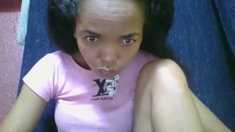 Snapshot of rosia685234 chatting on 26, 2, 2025 rosia685234 online show from 26, 2, 2025