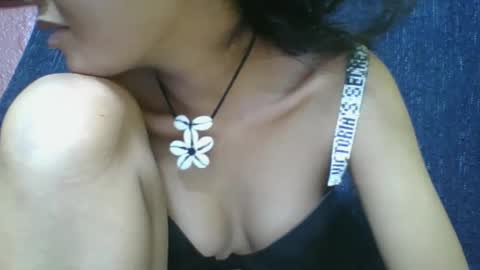 Snapshot of rosia685234 chatting on 2, 3, 2025 rosia685234 online show from 2, 3, 2025