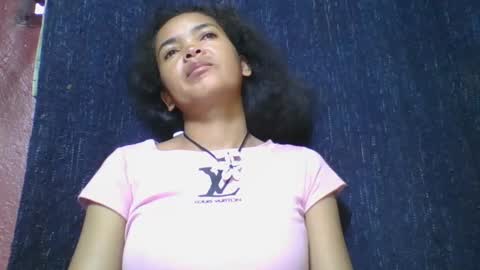 Snapshot of rosia685234 chatting on 4, 3, 2025 rosia685234 online show from 4, 3, 2025