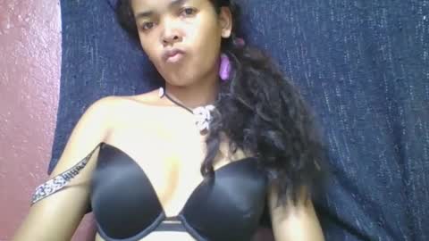 Snapshot of rosia685234 chatting on 5, 3, 2025 rosia685234 online show from 5, 3, 2025