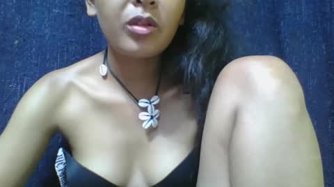 Snapshot of rosia685234 chatting on 8, 3, 2025 rosia685234 online show from 8, 3, 2025