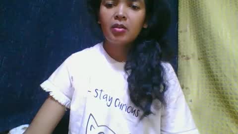 Snapshot of rosia685234 chatting on 9, 10, 2025 rosia685234 online show from 9, 10, 2025