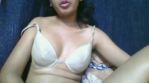 rosia685234 online show from 16, 3, 2026