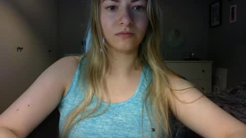 Snapshot of rosie_june chatting on 20, 5, 2026 Rosie online show from 20, 5, 2026