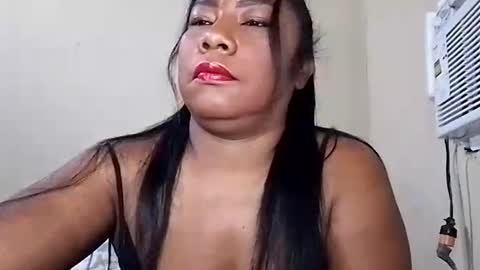 rosmerynavarro online show from 10, 3, 2025