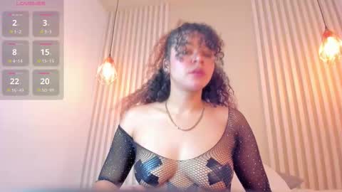 Snapshot of rossvega_ chatting on 28, 11, 2025 Ross online show from 28, 11, 2025