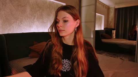 rosy_black_ online show from 6, 1, 2025