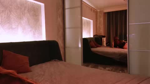 rosy_black_ online show from 1, 3, 2025