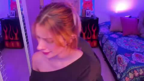 Snapshot of rot_wallace chatting on 17, 7, 2026 rot_wallace online show from 17, 7, 2026