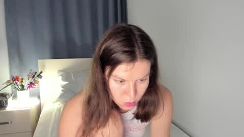 Snapshot of roter_rita chatting on 6, 1, 2025 roter_rita online show from 6, 1, 2025