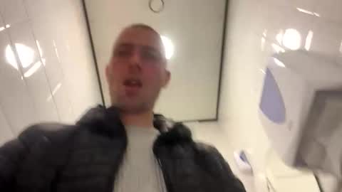 Snapshot of rotteei1 chatting on 3, 2, 2026 rotteei1 online show from 3, 2, 2026