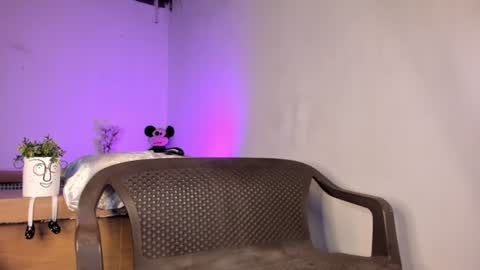 rouse_sexy_hotxx77 online show from 12, 6, 2026