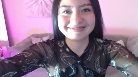 Snapshot of rousee_v chatting on 4, 12, 2024 Rousee online show from 4, 12, 2024