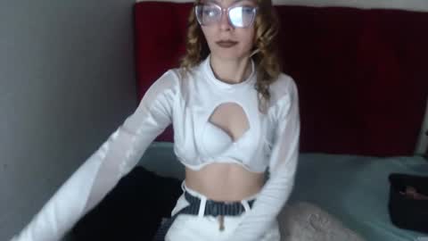 Roussel online show from 15, 1, 2025