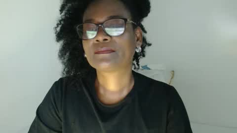 Snapshot of roushlove chatting on 9, 2, 2026 luxa online show from 9, 2, 2026