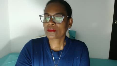 Snapshot of roushlove chatting on 15, 2, 2026 luxa online show from 15, 2, 2026