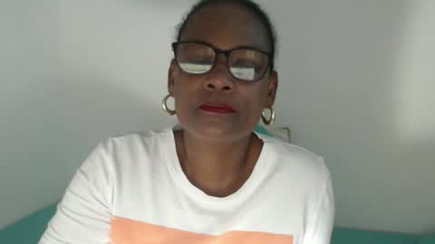 Snapshot of roushlove chatting on 18, 2, 2026 luxa online show from 18, 2, 2026