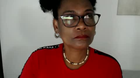 Snapshot of roushlove chatting on 26, 5, 2026 luxa online show from 26, 5, 2026