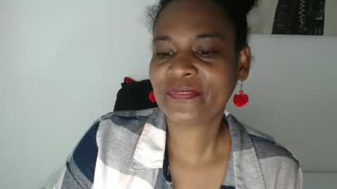 Snapshot of roushlove chatting on 30, 5, 2026 luxa online show from 30, 5, 2026