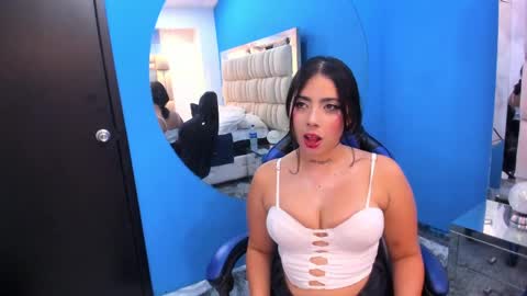 Snapshot of rousse_lily0 chatting on 21, 5, 2026 rousse_lily0 online show from 21, 5, 2026