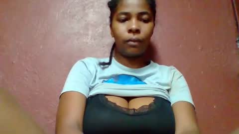 Snapshot of rovaelyah chatting on 21, 4, 2026 rovaelyah online show from 21, 4, 2026