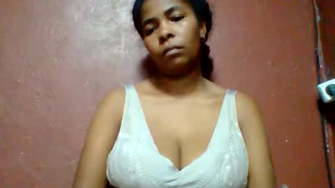 Snapshot of rovaelyah chatting on 25, 4, 2026 rovaelyah online show from 25, 4, 2026
