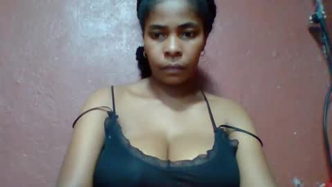Snapshot of rovaelyah chatting on 26, 4, 2026 rovaelyah online show from 26, 4, 2026