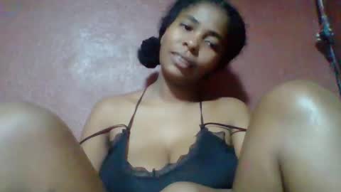Snapshot of rovaelyah chatting on 30, 4, 2026 rovaelyah online show from 30, 4, 2026
