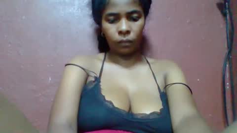 Snapshot of rovaelyah chatting on 30, 4, 2026 rovaelyah online show from 30, 4, 2026
