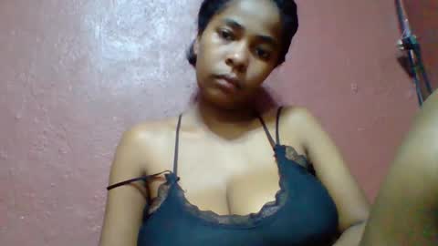 Snapshot of rovaelyah chatting on 9, 5, 2026 rovaelyah online show from 9, 5, 2026