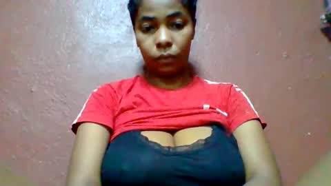 Snapshot of rovaelyah chatting on 14, 5, 2026 rovaelyah online show from 14, 5, 2026