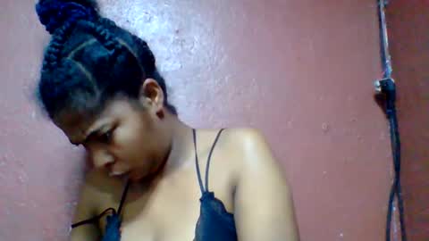 Snapshot of rovaelyah chatting on 25, 5, 2026 rovaelyah online show from 25, 5, 2026