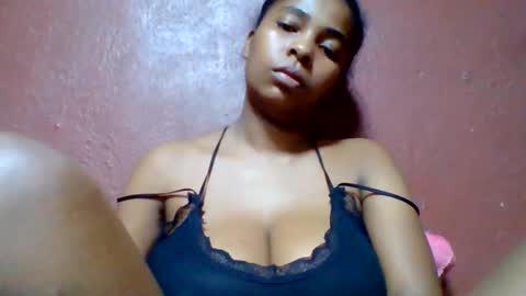 Snapshot of rovaelyah chatting on 1, 6, 2026 rovaelyah online show from 1, 6, 2026