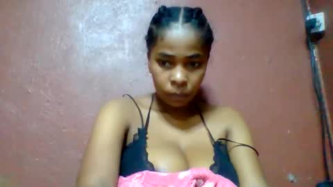 Snapshot of rovaelyah chatting on 2, 6, 2026 rovaelyah online show from 2, 6, 2026