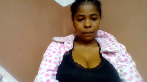 Snapshot of rovaelyah chatting on 12, 7, 2026 rovaelyah online show from 12, 7, 2026