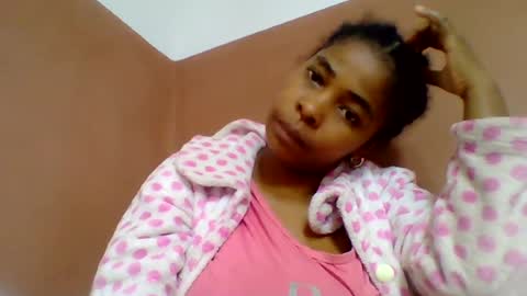 Snapshot of rovaelyah chatting on 13, 7, 2026 rovaelyah online show from 13, 7, 2026