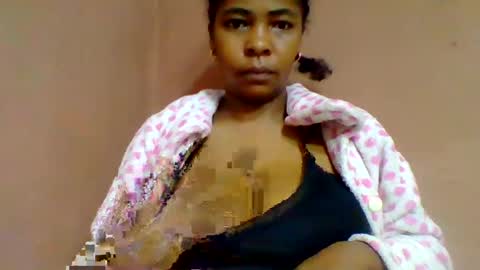 Snapshot of rovaelyah chatting on 14, 7, 2026 rovaelyah online show from 14, 7, 2026