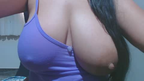 Snapshot of roxanbahottt chatting on 3, 6, 2026 roxxy online show from 3, 6, 2026
