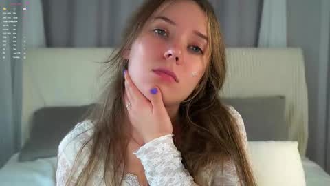 roxannastoo online show from 14, 9, 2025