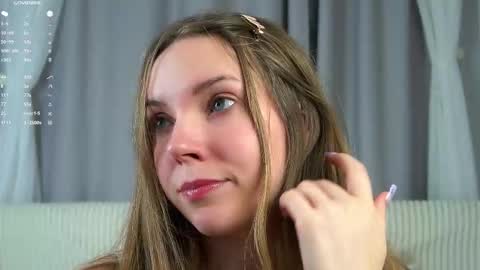 roxannastoo online show from 15, 11, 2025