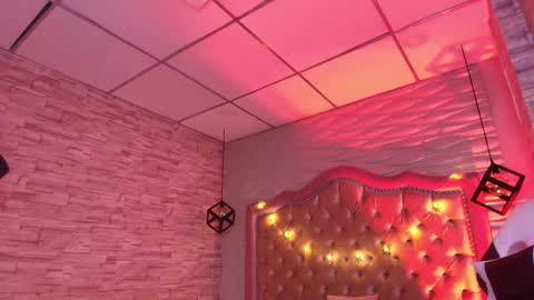 roxanne_han online show from 24, 10, 2025