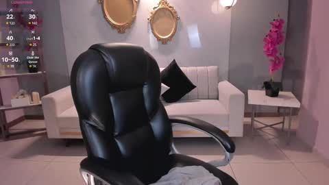 Roxanne Hill  online show from 12, 2, 2025