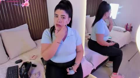 Snapshot of roxie_ns chatting on 18, 10, 2025 Roxie online show from 18, 10, 2025